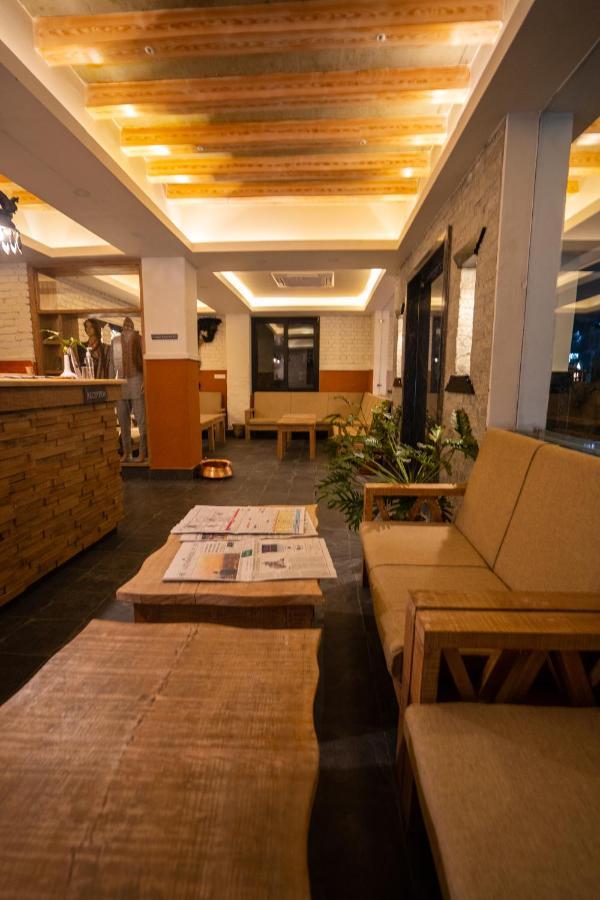 Hotel Mera Peak Private Limited Pokhara Exterior foto